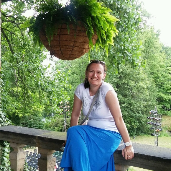 Meet your Posher, Timea - Picture 2 of 2